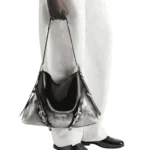 Medium Voyou bag in gradient laminated leather - Image 2